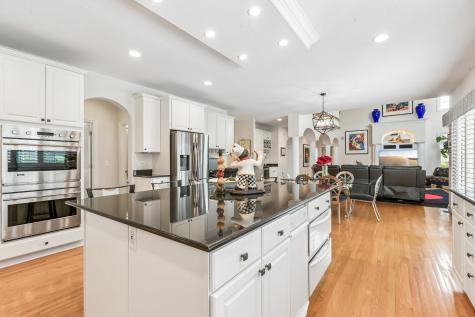 25246 North Abbey Glenn Drive Hawthorn Woods IL 60047