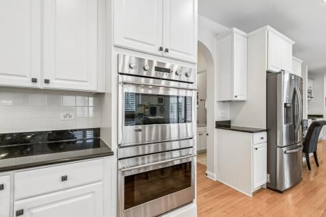 25246 North Abbey Glenn Drive Hawthorn Woods IL 60047