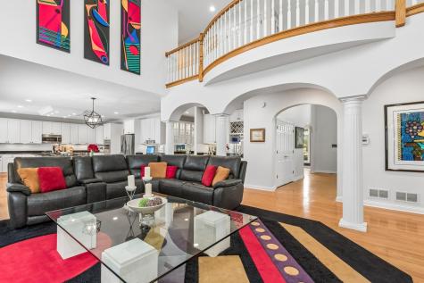 25246 North Abbey Glenn Drive Hawthorn Woods IL 60047