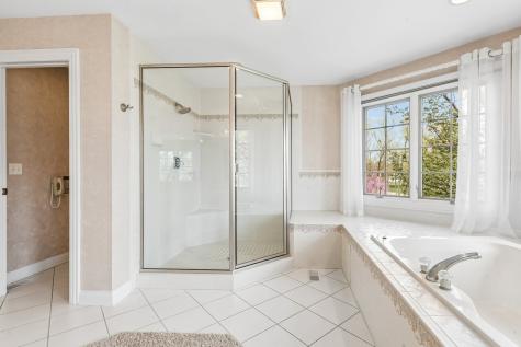 25246 North Abbey Glenn Drive Hawthorn Woods IL 60047