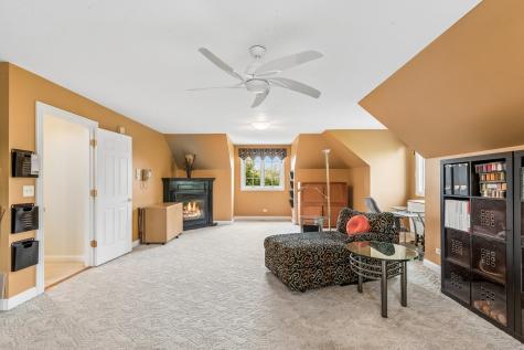 25246 North Abbey Glenn Drive Hawthorn Woods IL 60047
