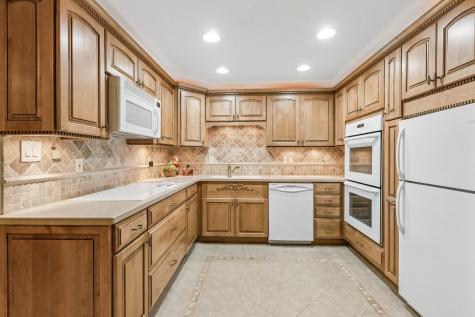 25246 North Abbey Glenn Drive Hawthorn Woods IL 60047