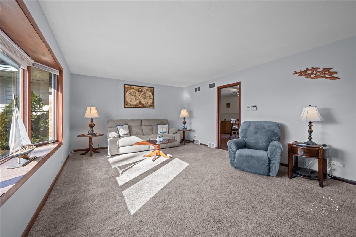 27W285 Bauer Road Naperville IL 60563