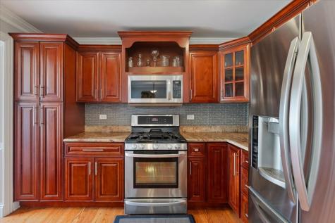 927 South Charlotte Street Lombard IL 60148