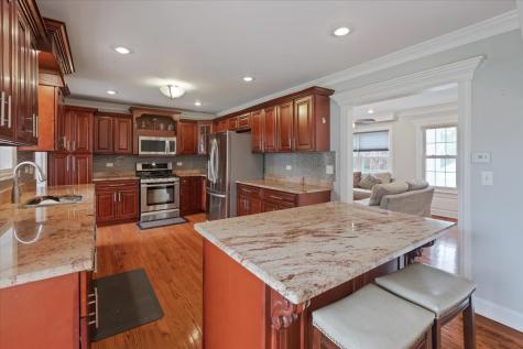 927 South Charlotte Street Lombard IL 60148