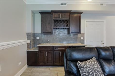 927 South Charlotte Street Lombard IL 60148