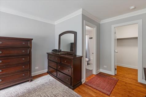 927 South Charlotte Street Lombard IL 60148