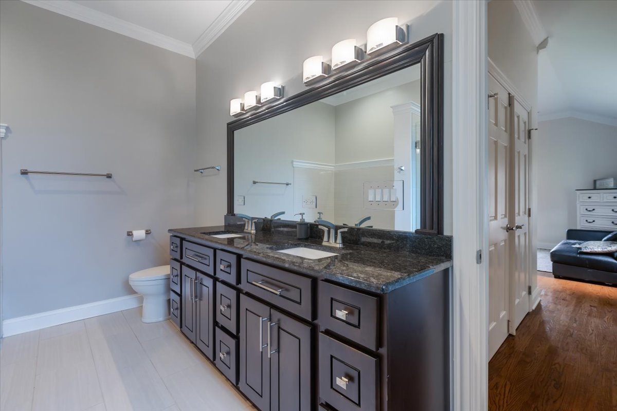 927 South Charlotte Street Lombard IL 60148