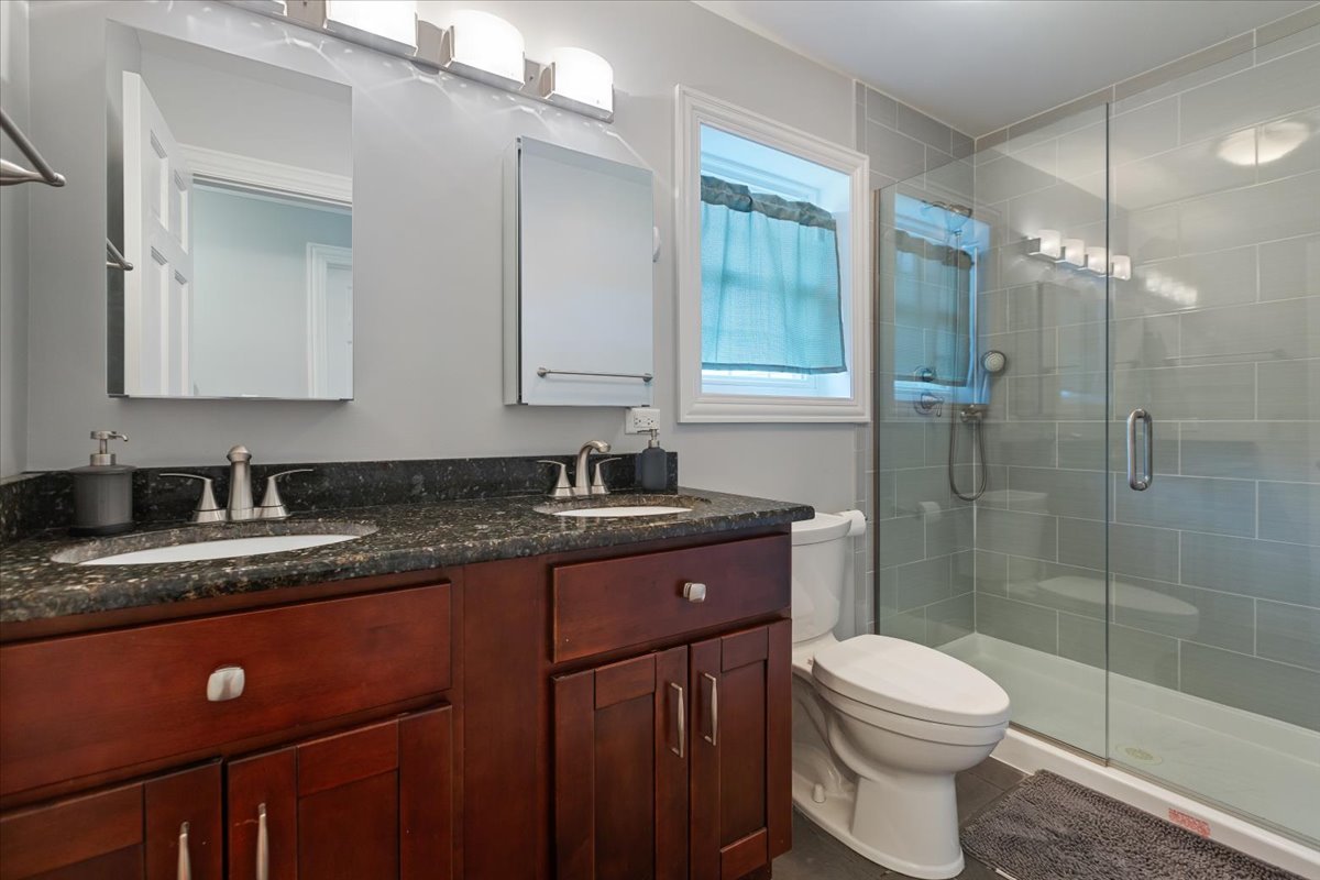 927 South Charlotte Street Lombard IL 60148