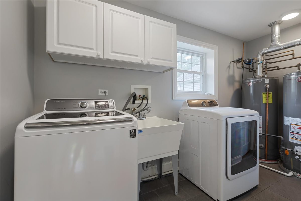 927 South Charlotte Street Lombard IL 60148