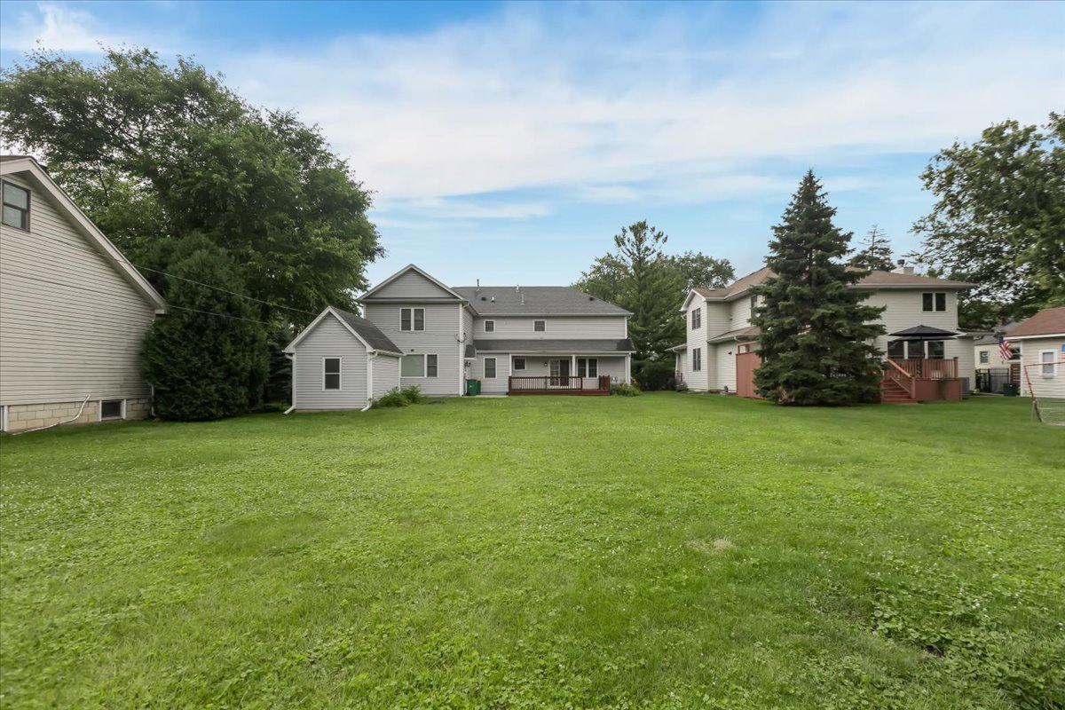 927 South Charlotte Street Lombard IL 60148