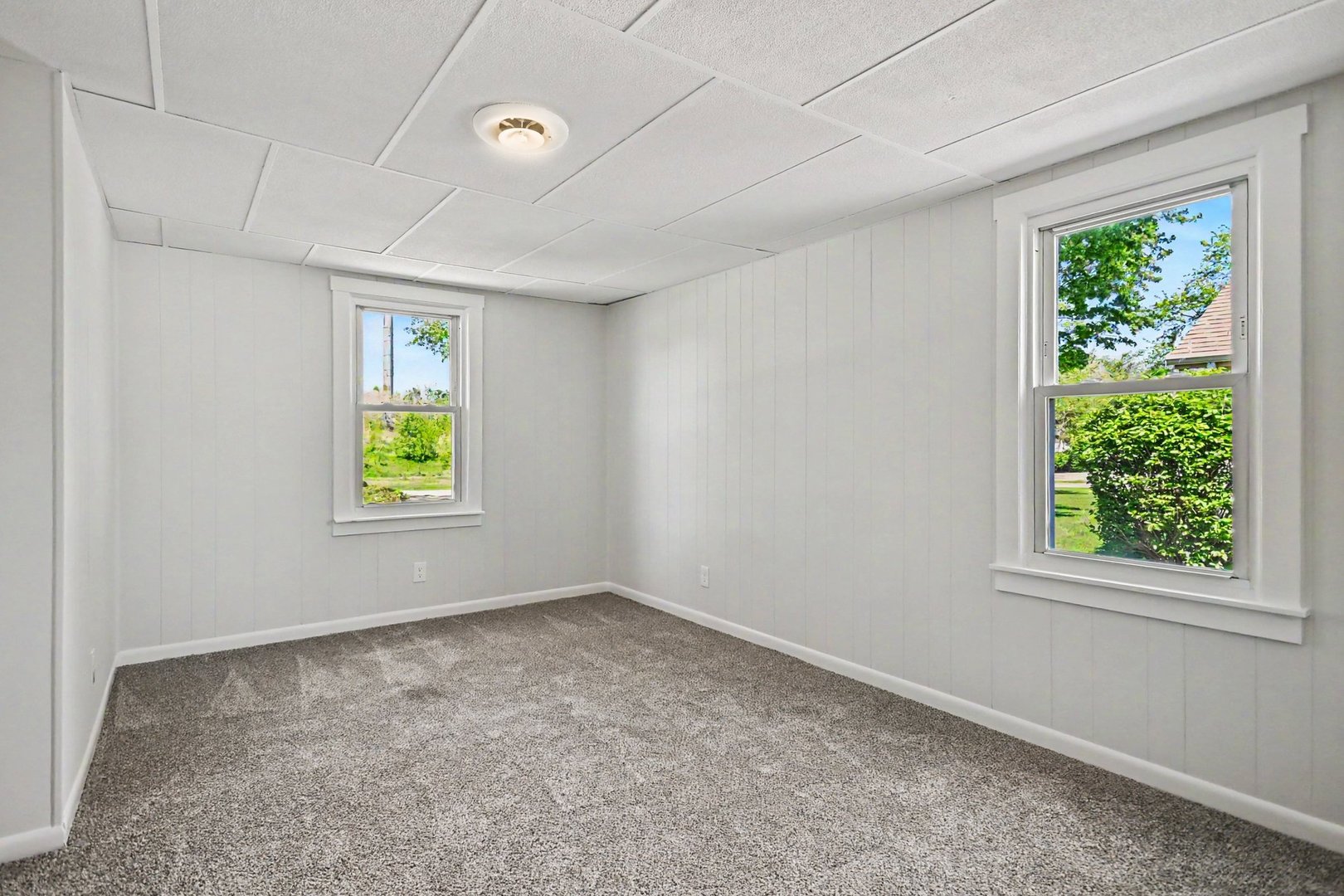 710 South Loucks Street Aurora IL 60505