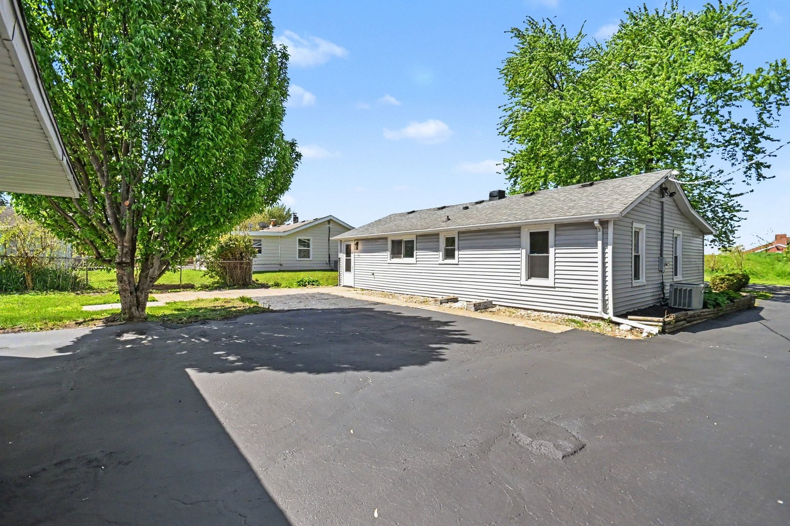710 South Loucks Street Aurora IL 60505