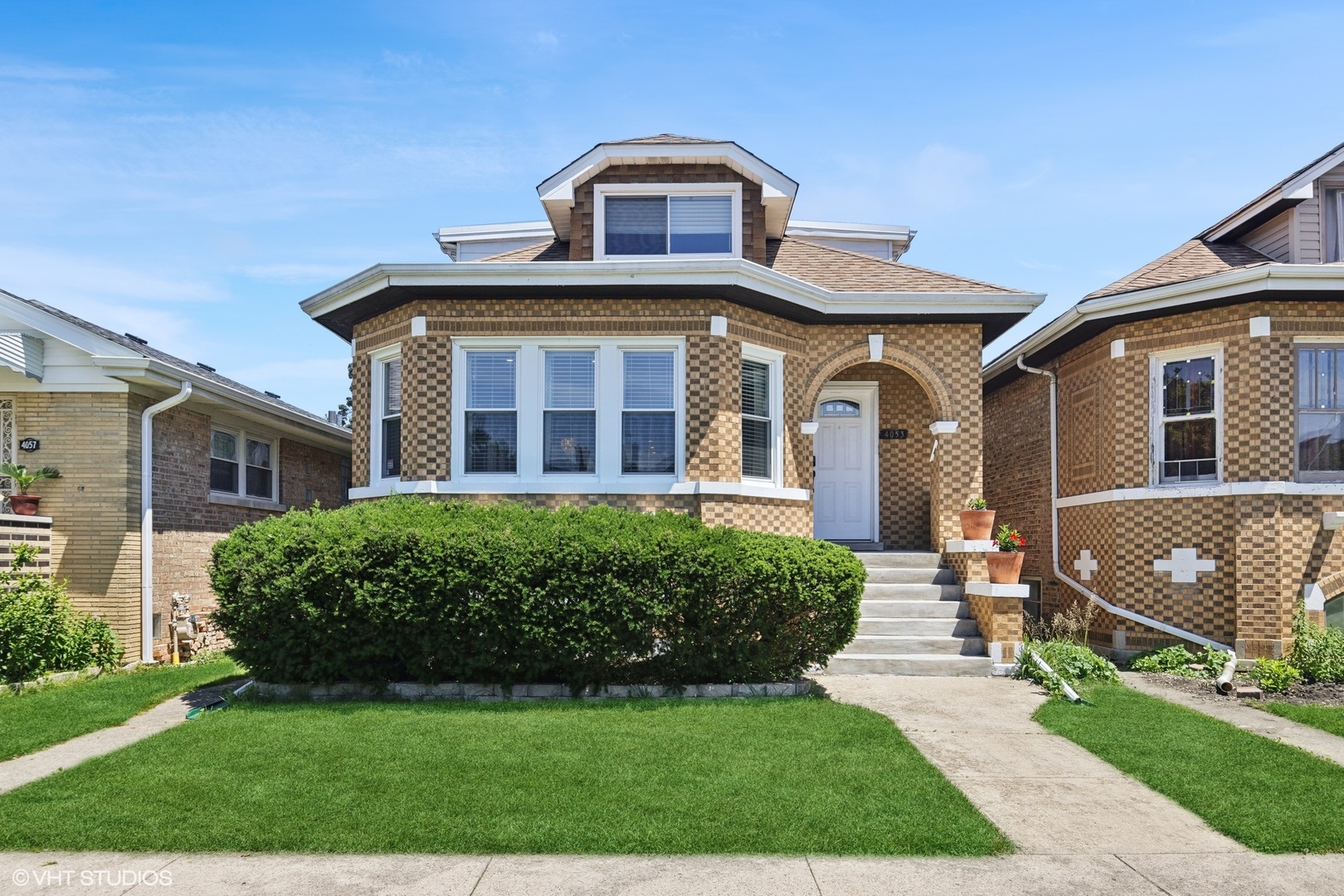4053 North Mango Avenue Chicago IL 60634