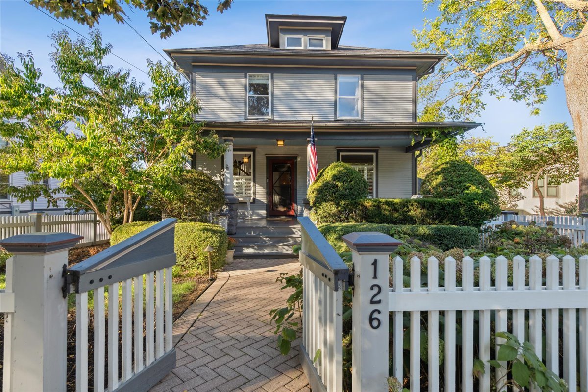 126 West Lake Street Barrington IL 60010