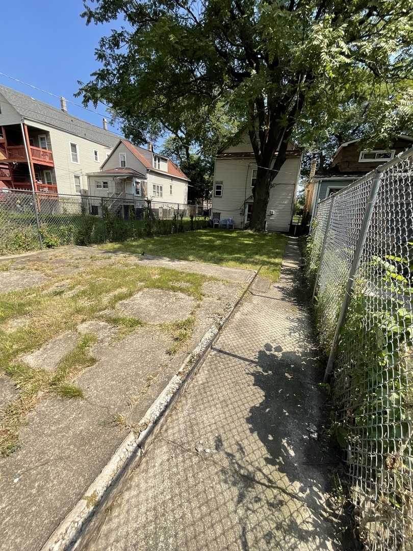 5742 South Marshfield Avenue Chicago IL 60636