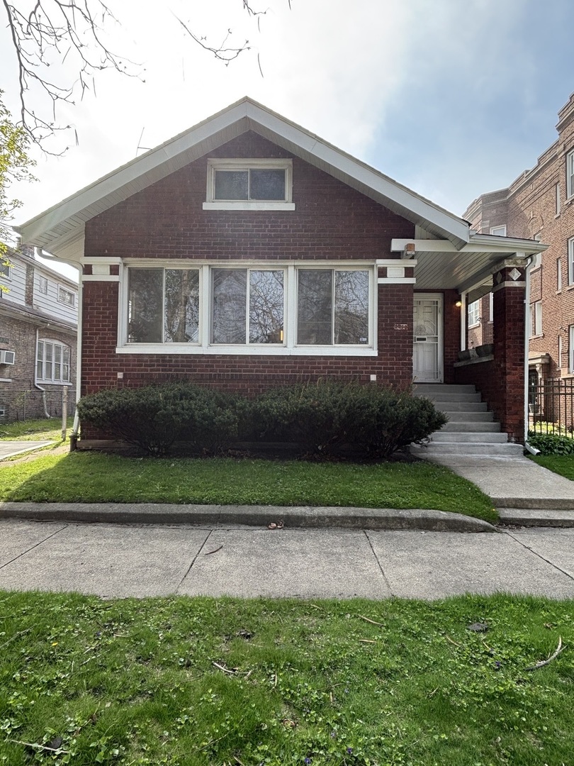 7518 South Ridgeland Avenue Chicago IL 60649
