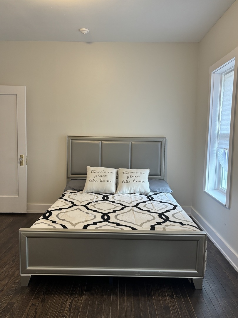 7518 South Ridgeland Avenue Chicago IL 60649