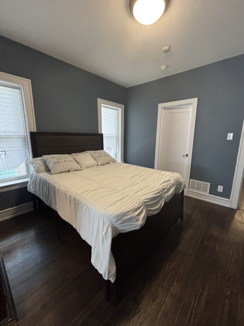 7518 South Ridgeland Avenue Chicago IL 60649