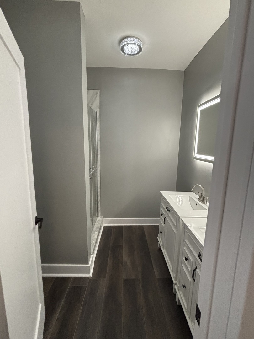 7518 South Ridgeland Avenue Chicago IL 60649
