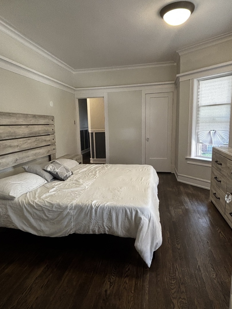 7518 South Ridgeland Avenue Chicago IL 60649