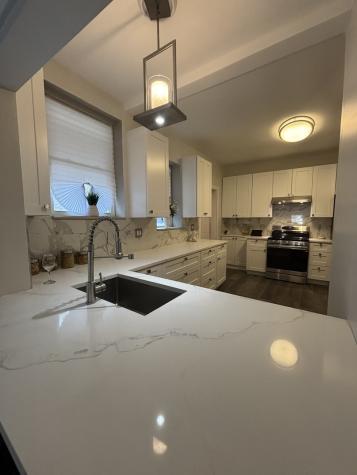 7518 South Ridgeland Avenue Chicago IL 60649