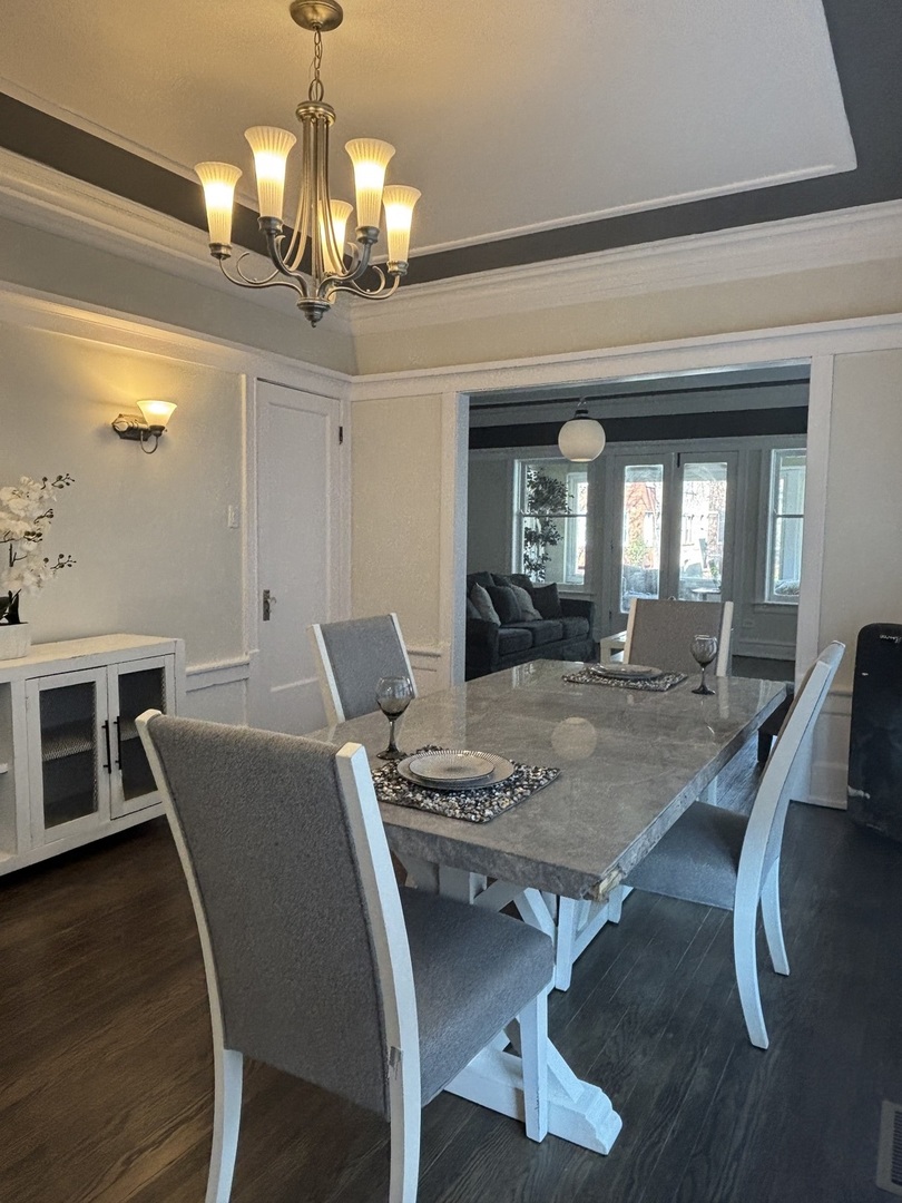 7518 South Ridgeland Avenue Chicago IL 60649