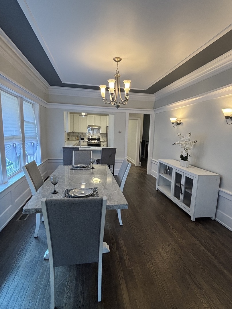 7518 South Ridgeland Avenue Chicago IL 60649