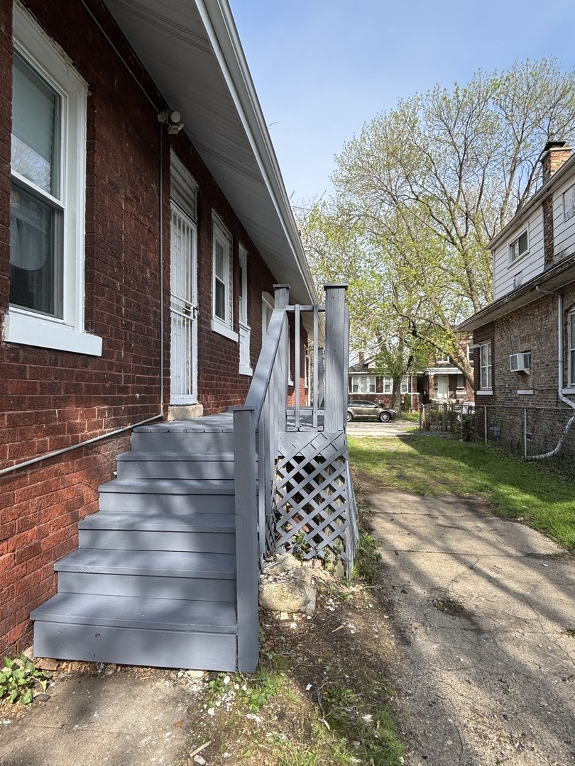 7518 South Ridgeland Avenue Chicago IL 60649