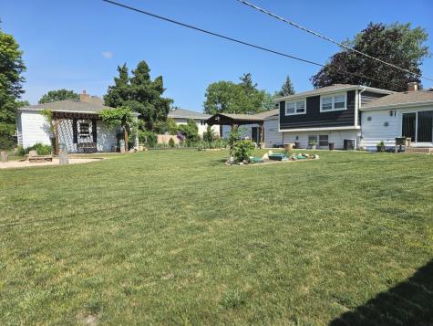 17W335 Forestview Drive Bensenville IL 60106