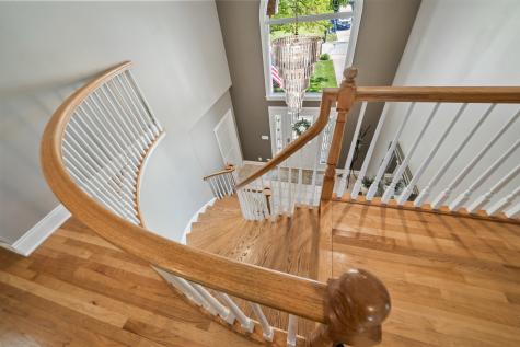 986 East Red Oak Street Addison IL 60101