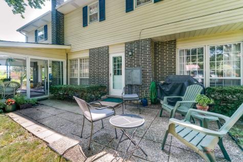 306 West Noyes Street Arlington Heights IL 60005