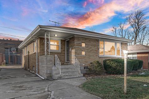 712 May Street Calumet City IL 60409