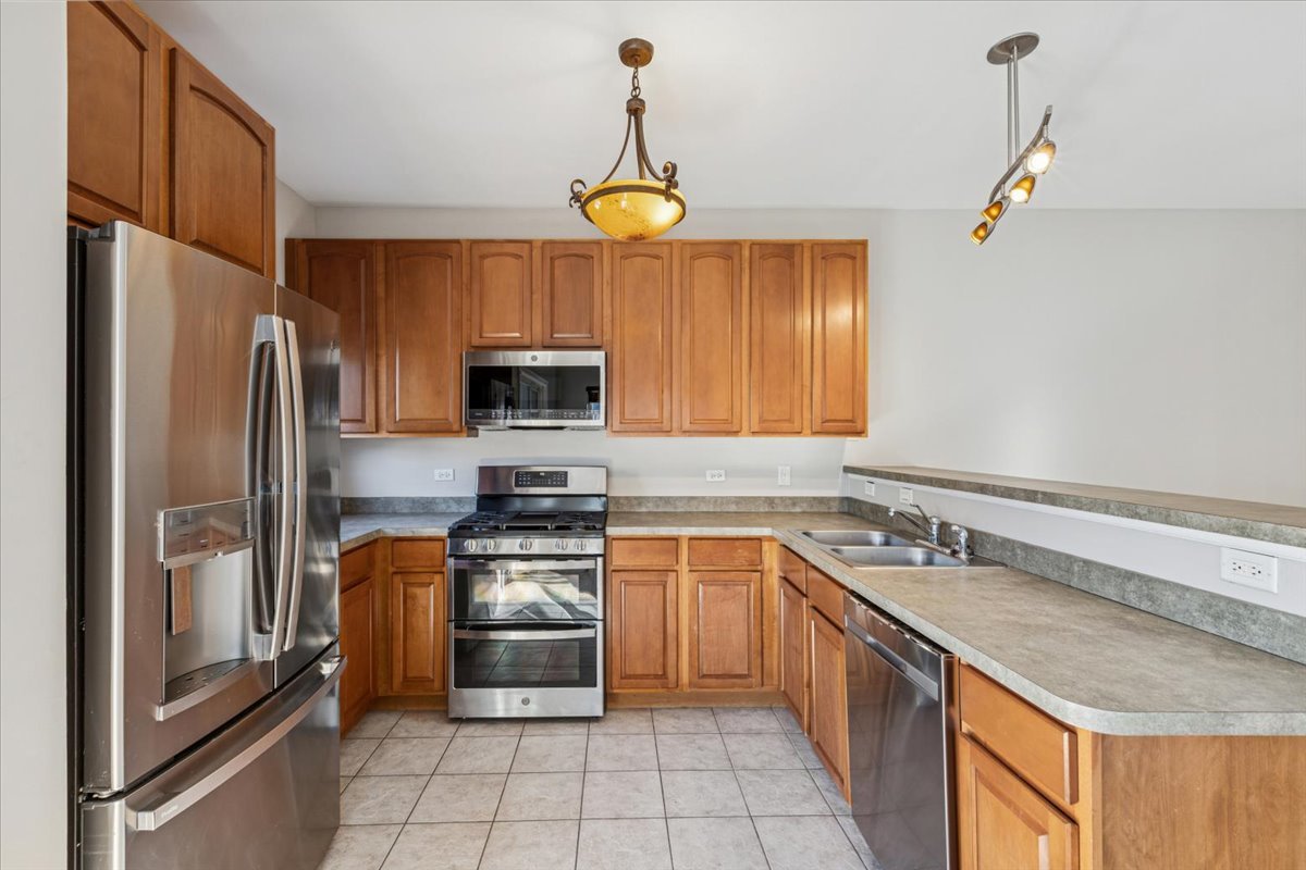 6135 River Bend Drive Lisle IL 60532