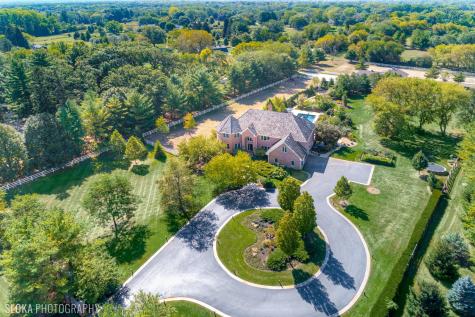 11 Moate Lane Barrington Hills IL 60010