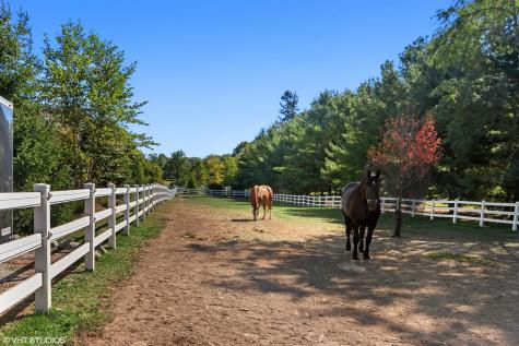 11 Moate Lane Barrington Hills IL 60010