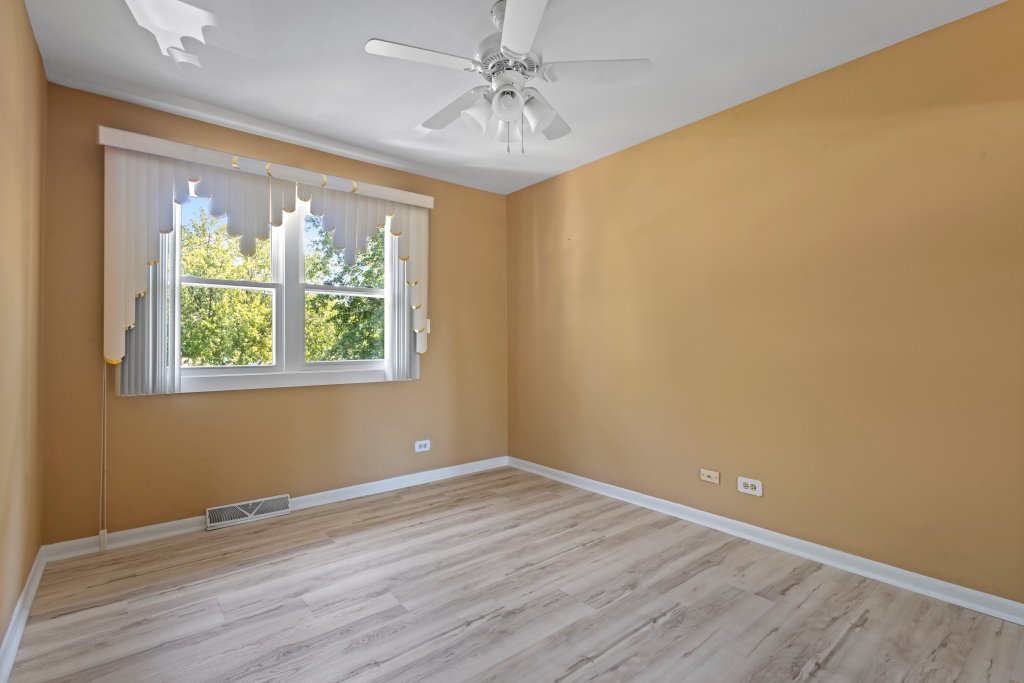 601 Derbyshire Lane Bolingbrook IL 60440