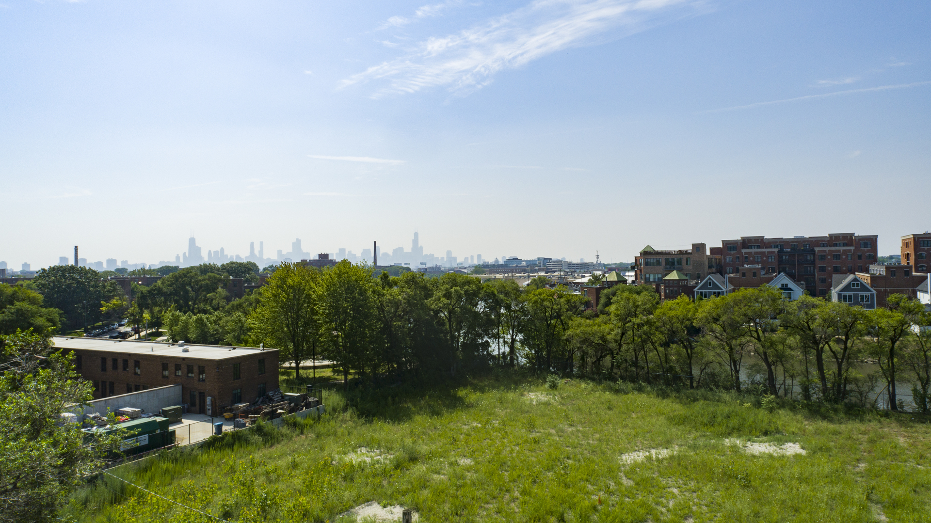 2235 West Oakdale Avenue Chicago IL 60618