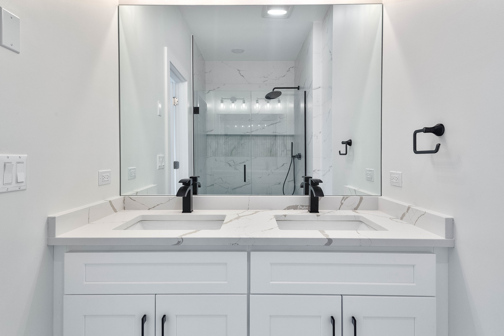 4938 West Medill Avenue Chicago IL 60639