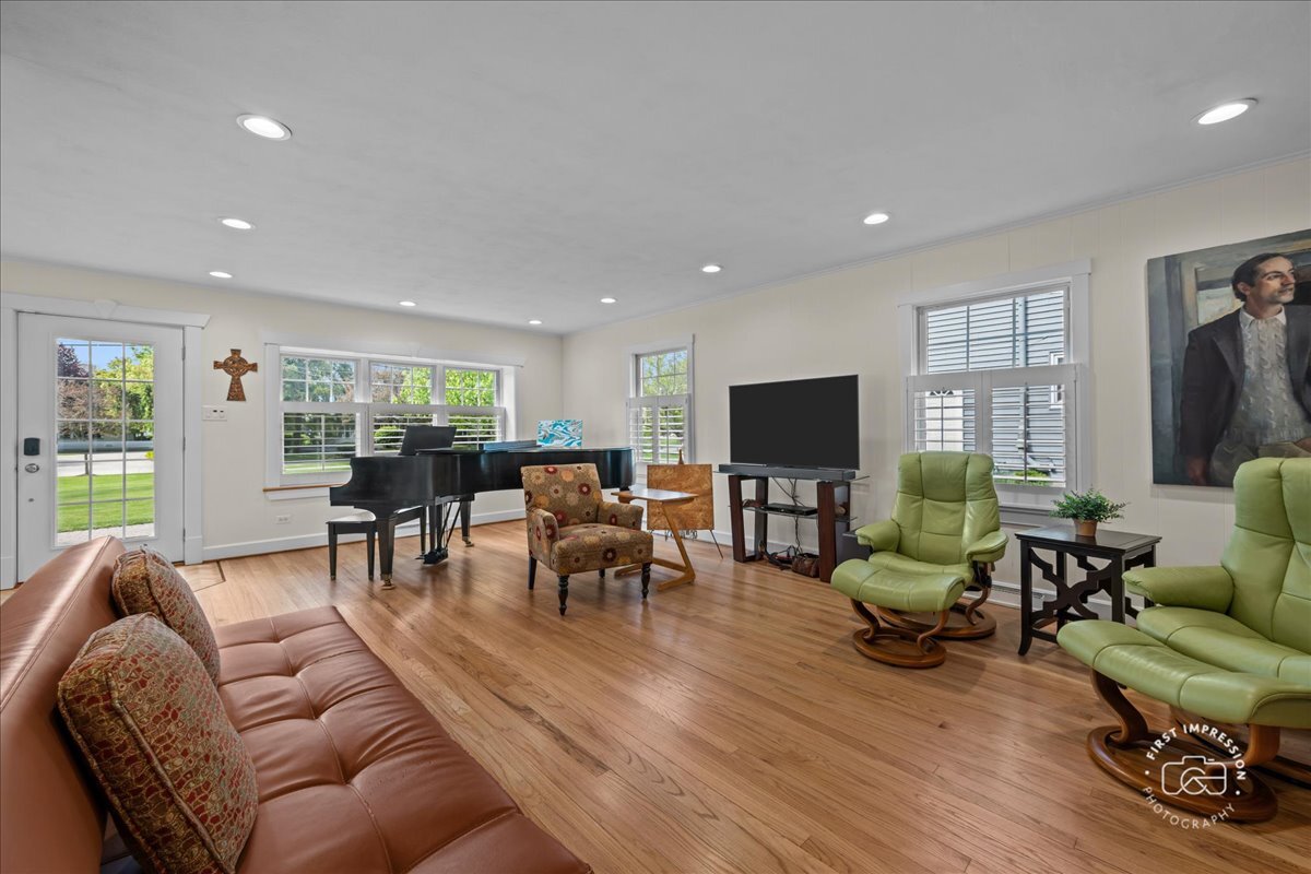 1419 East Forest Avenue Wheaton IL 60187