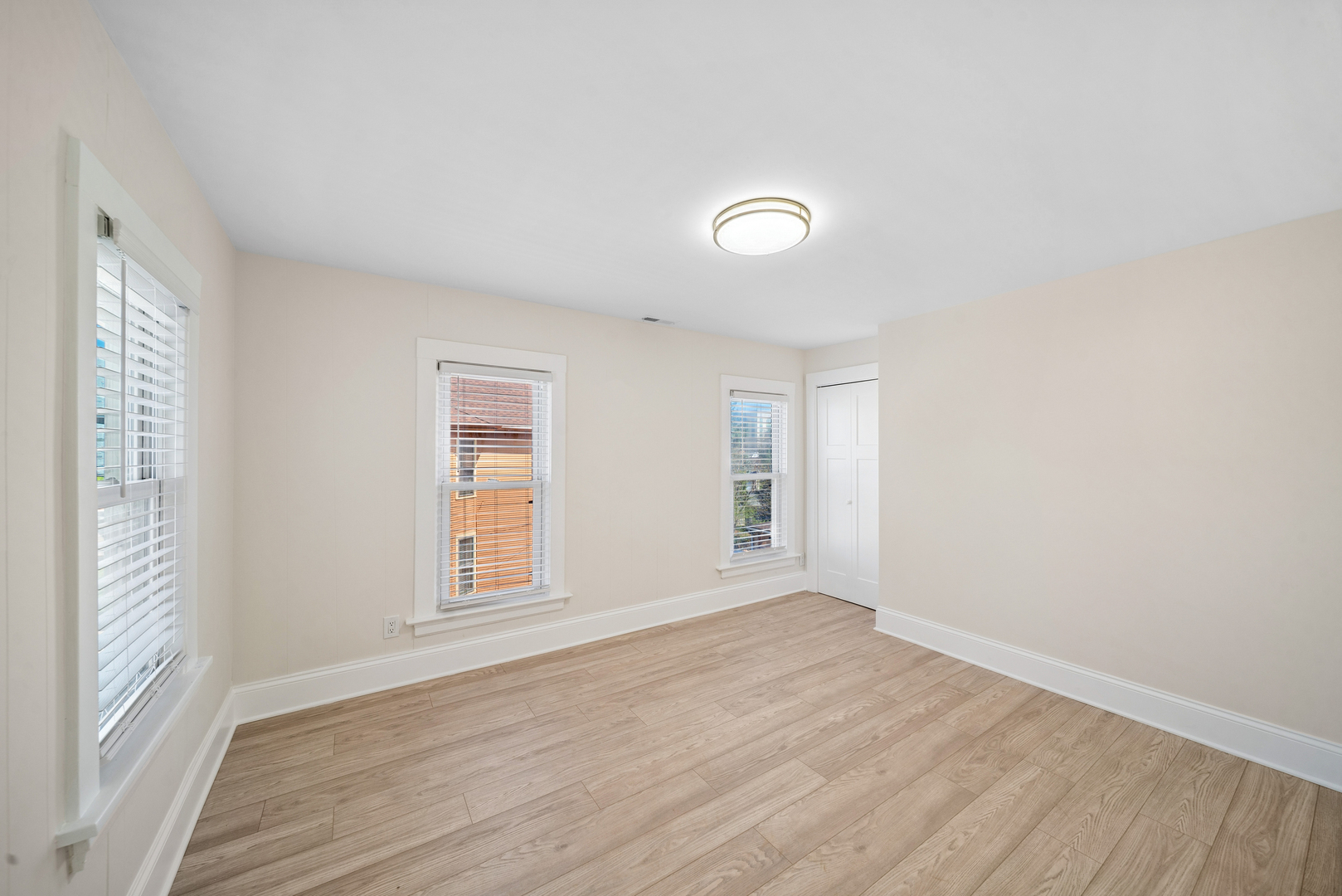 323 South Hale Street Wheaton IL 60187