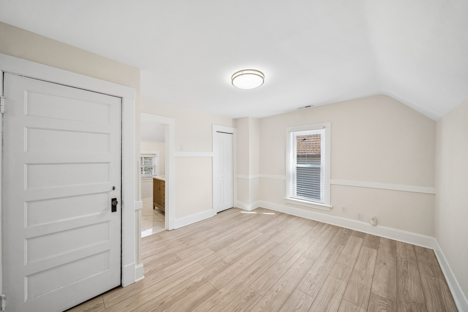 323 South Hale Street Wheaton IL 60187