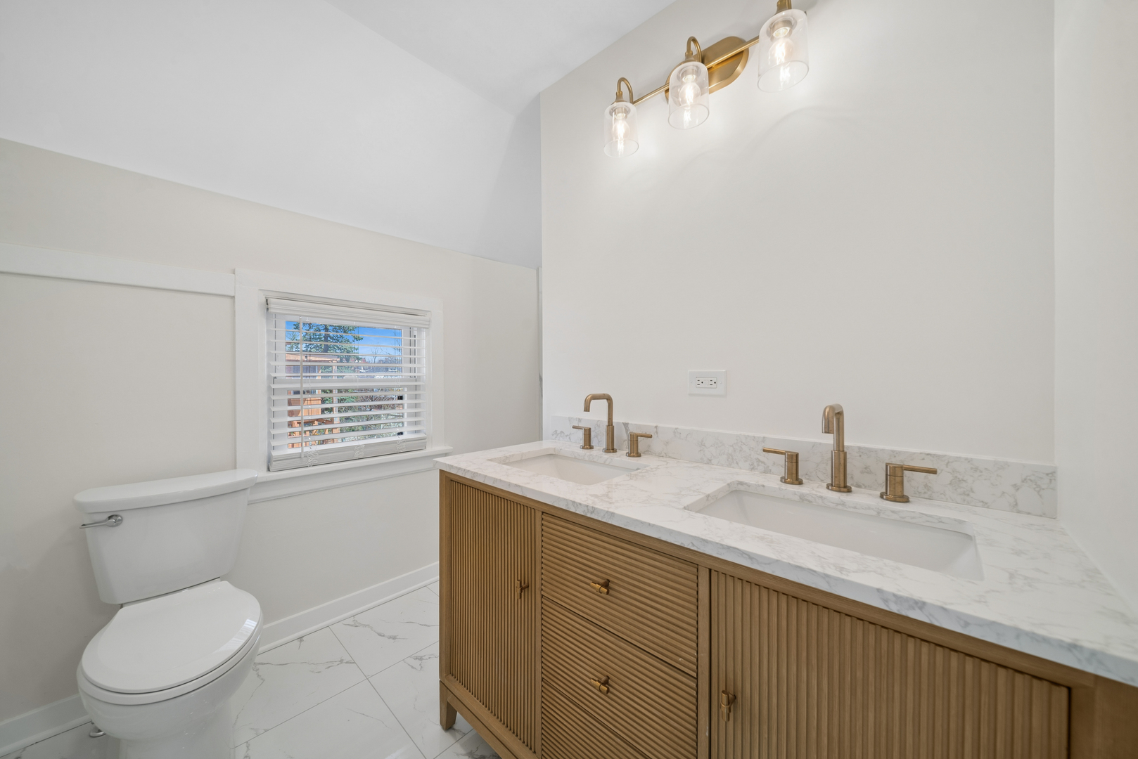 323 South Hale Street Wheaton IL 60187