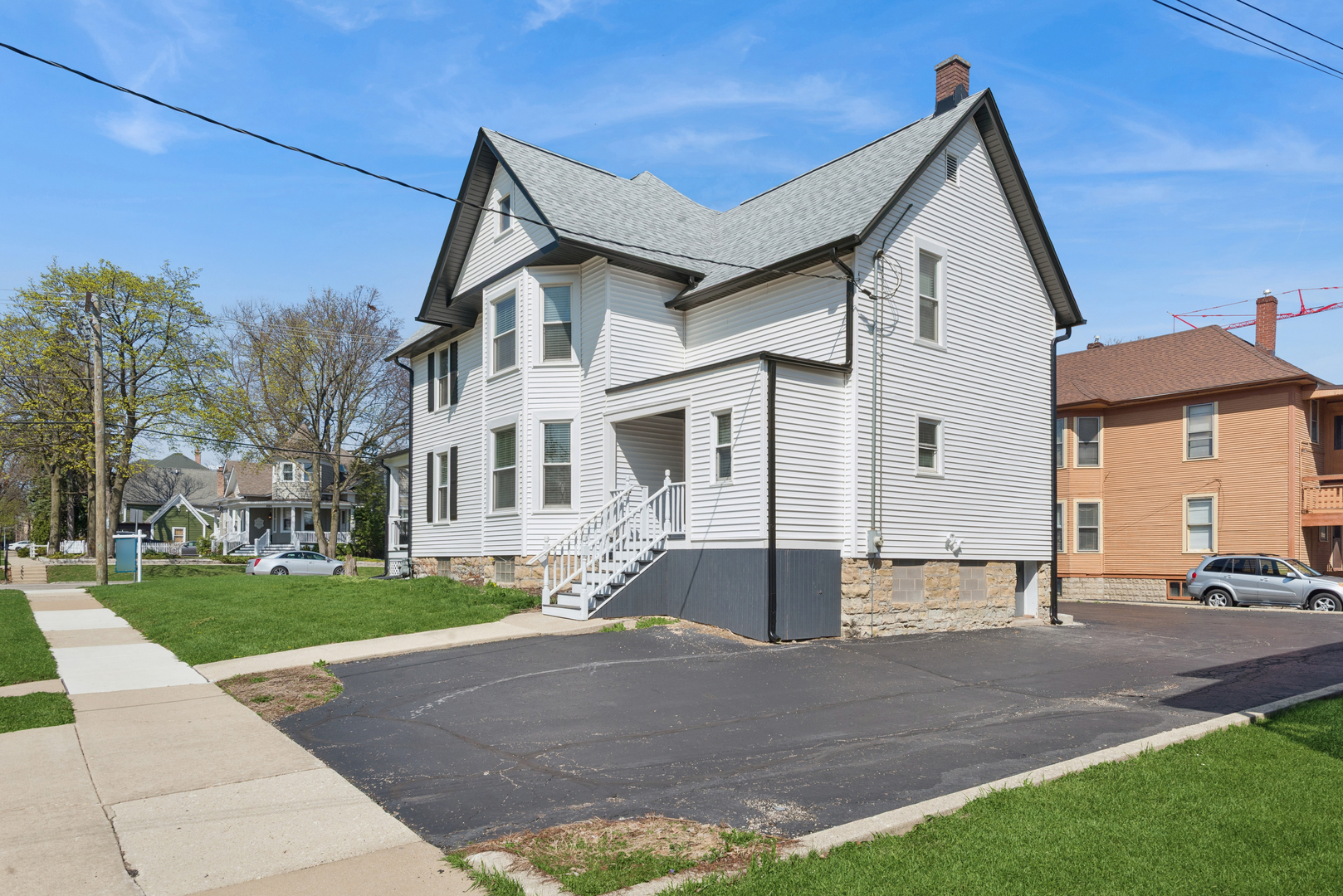 323 South Hale Street Wheaton IL 60187