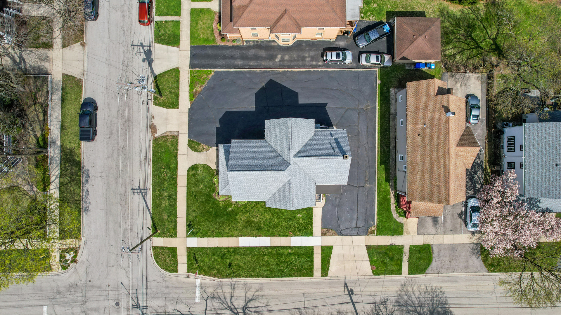 323 South Hale Street Wheaton IL 60187
