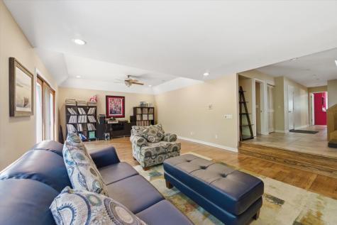 71 Oak Creek Drive Yorkville IL 60560