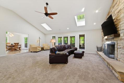 71 Oak Creek Drive Yorkville IL 60560