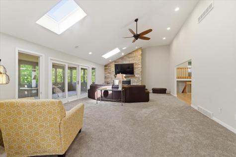 71 Oak Creek Drive Yorkville IL 60560