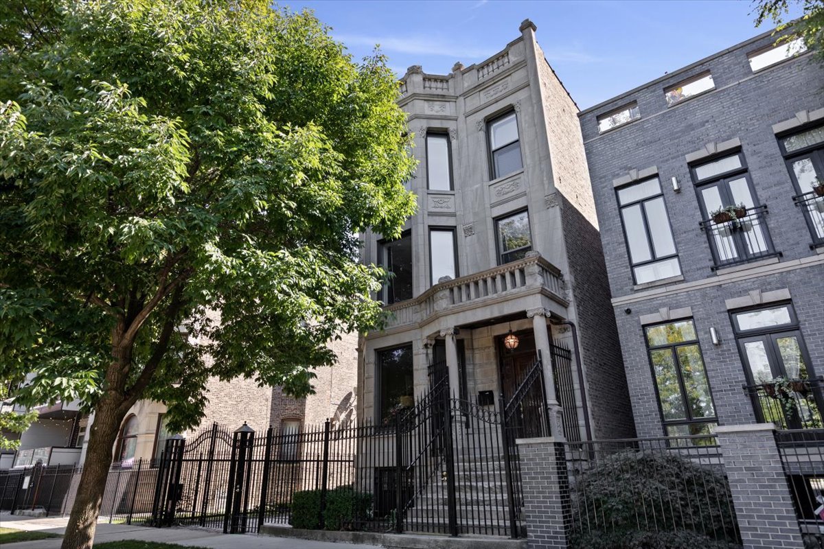 2845 West Division Street Chicago IL 60622
