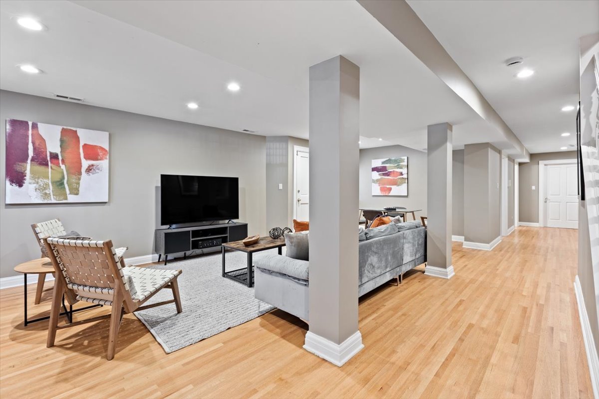 2845 West Division Street Chicago IL 60622